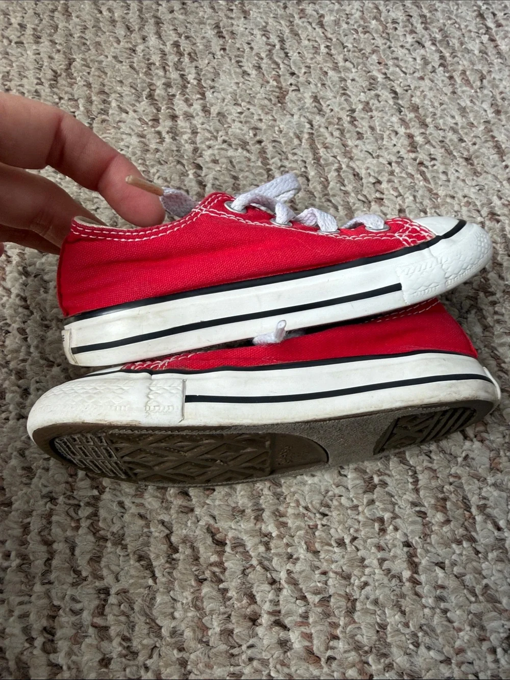 Converse bright red